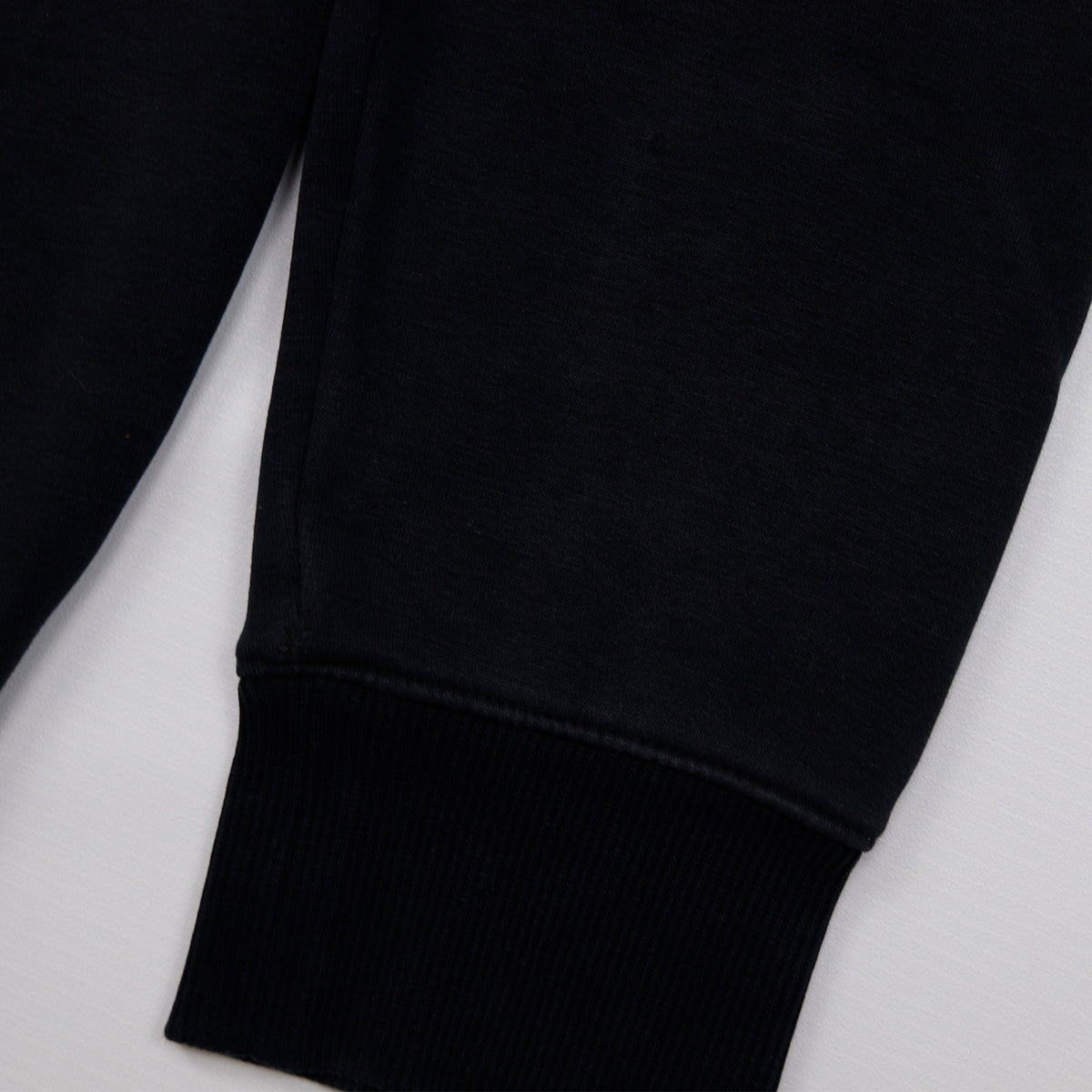 Vintage 90s Calvin Klein Embroidered Big Logo Sweater M – Detailansicht