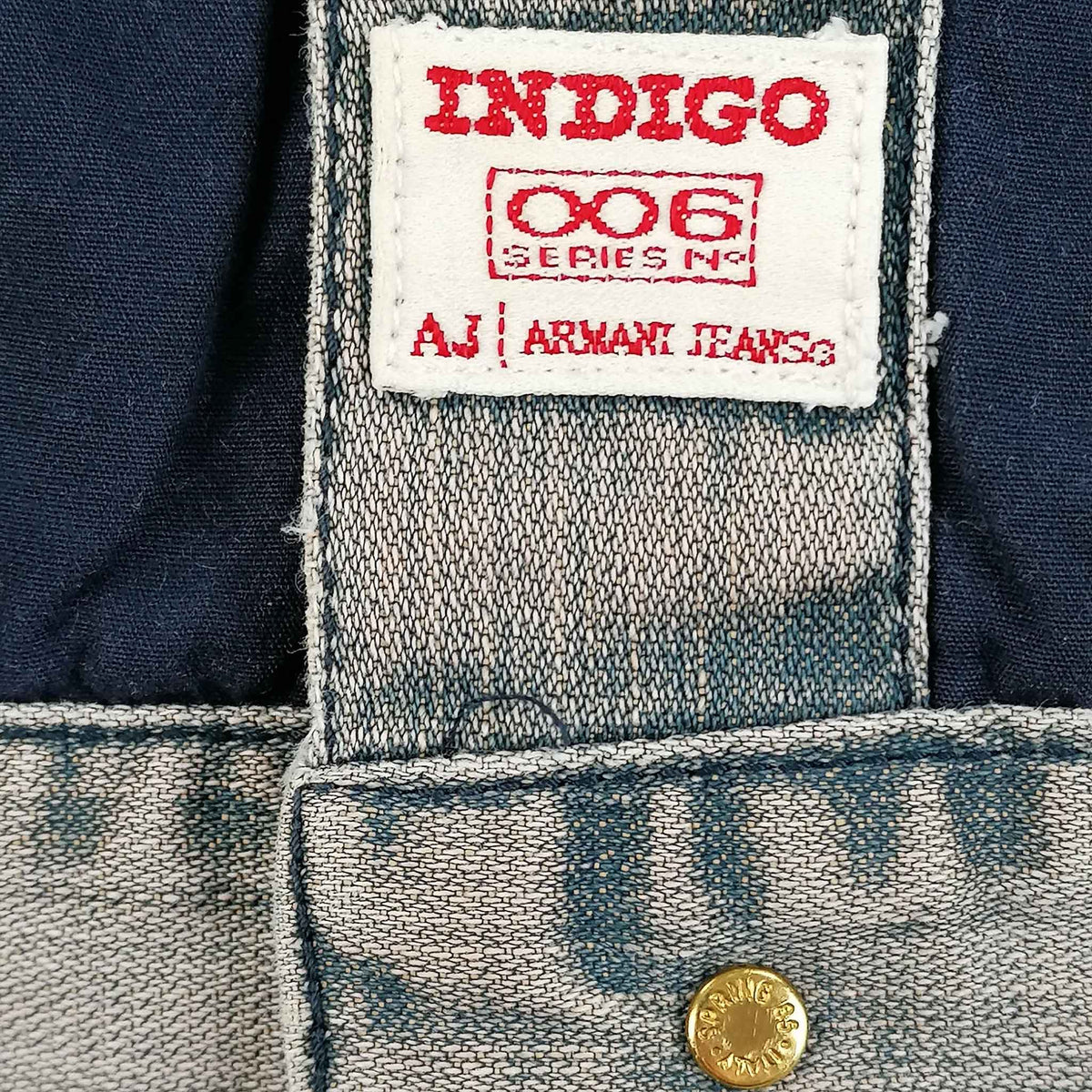Vintage 90s Jeans Jacket der Designer Marke Armani Jeans in Grösse M Label