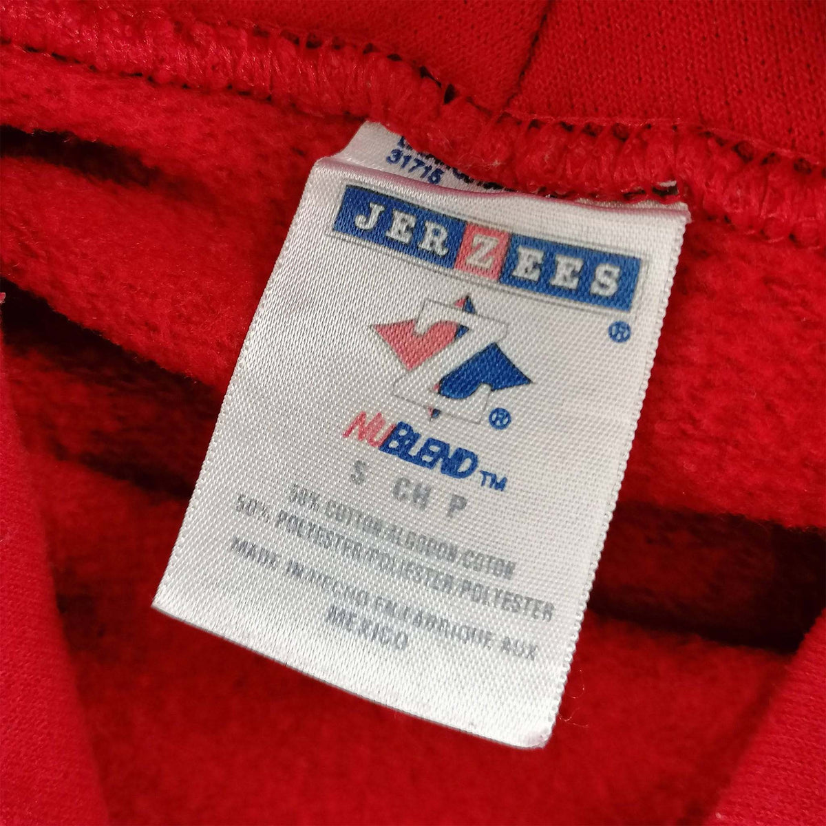 Vintage Jerzees Hoodie mit Fremont Packers Print in rot Grösse S Labelansicht