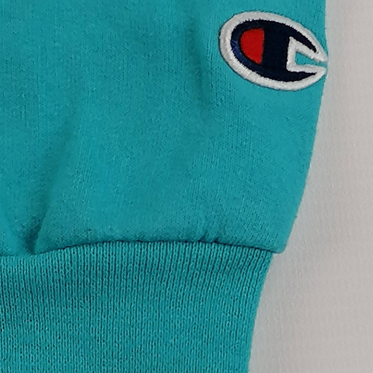 Vintage Champion GVSU Sweater in Türkis mit Frontprint, empfohlene Größe M