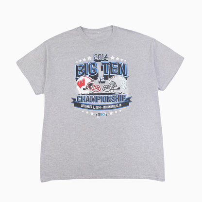Vintage B1G Championship T-Shirt in Grau mit großem Frontprint, empfohlene Größe XL