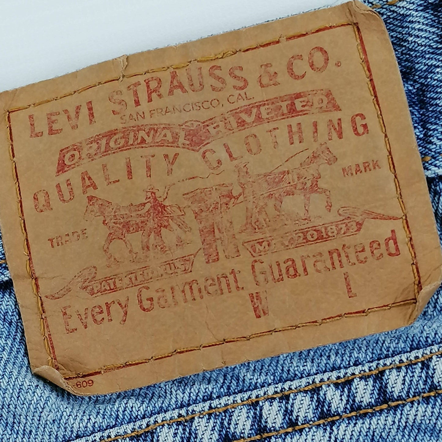 Vintage Levi´s High Rise Denim Shorts - Alleycat Stardust