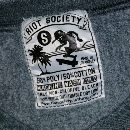 Vintage 90s Riot Society Graphic Sweater S – Detailansicht 2