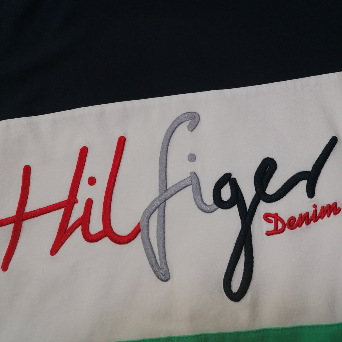 Tommy Hilfiger Denim Big Spell Out Embroidered T-Shirt S – Detailansicht 1
