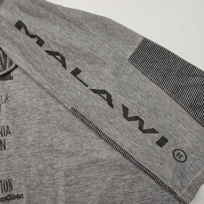 Vintage 90s Mick Malawi Hooded T-Shirt L – Detailansicht 2