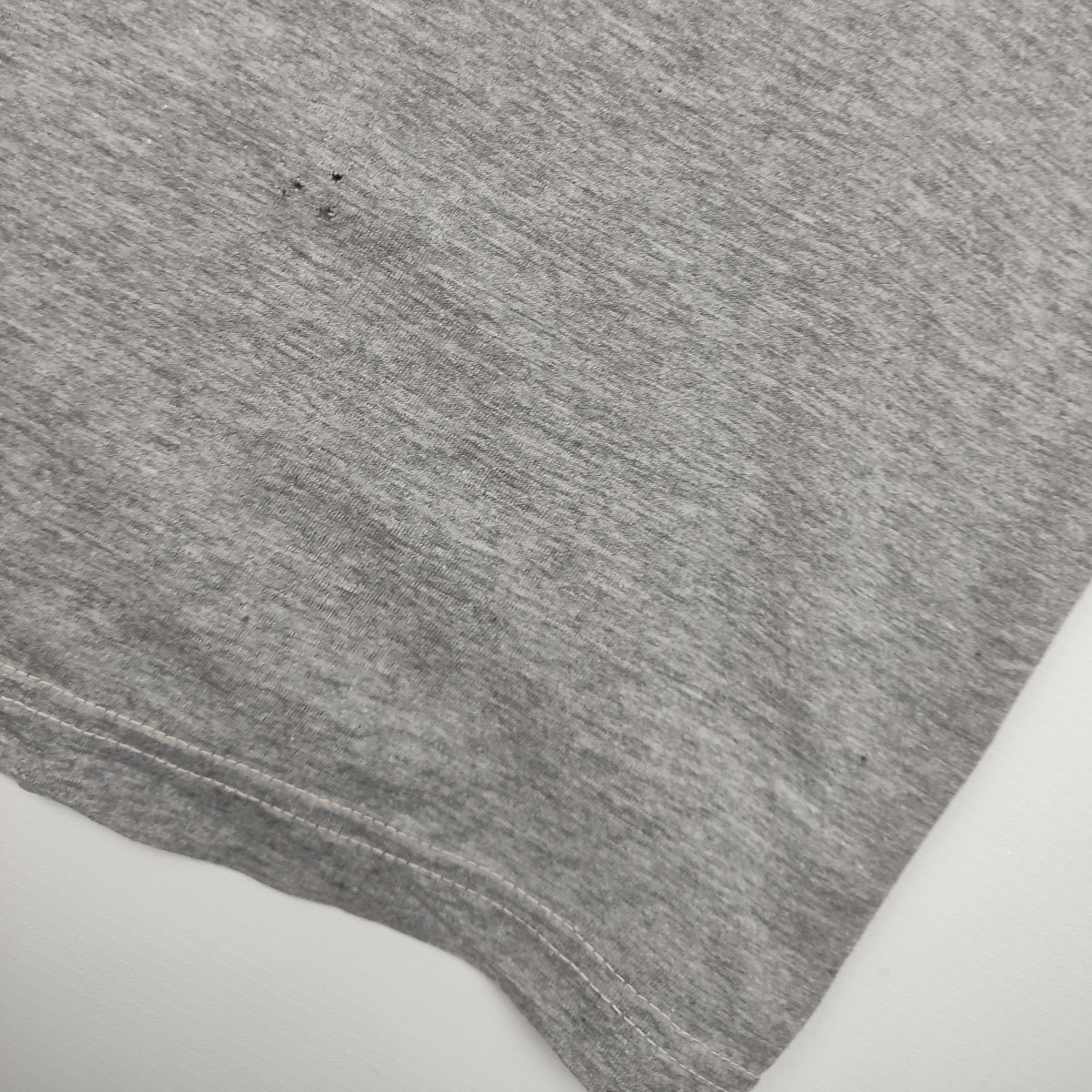 Vintage 90s Mick Malawi Hooded T-Shirt L – Detailansicht 3